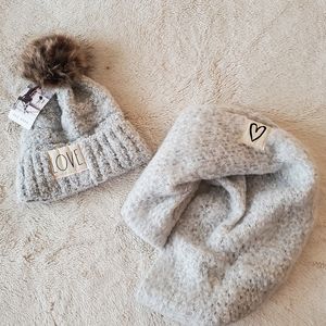 Cozy Rae Dunn gray pom pom hat & infinity scarf, NWT